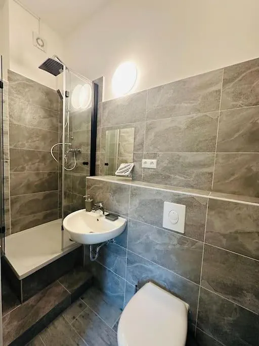 Lovely Apartment In Berlin4 0*, Berlin
